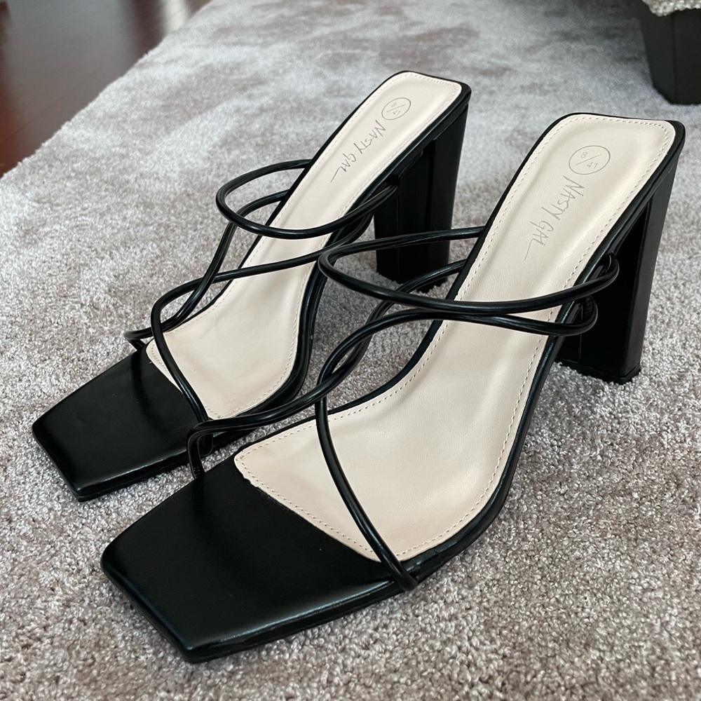 Nasty Gal Faux Leather Strappy Blocked Heel Mules Black 8 - Never Worn